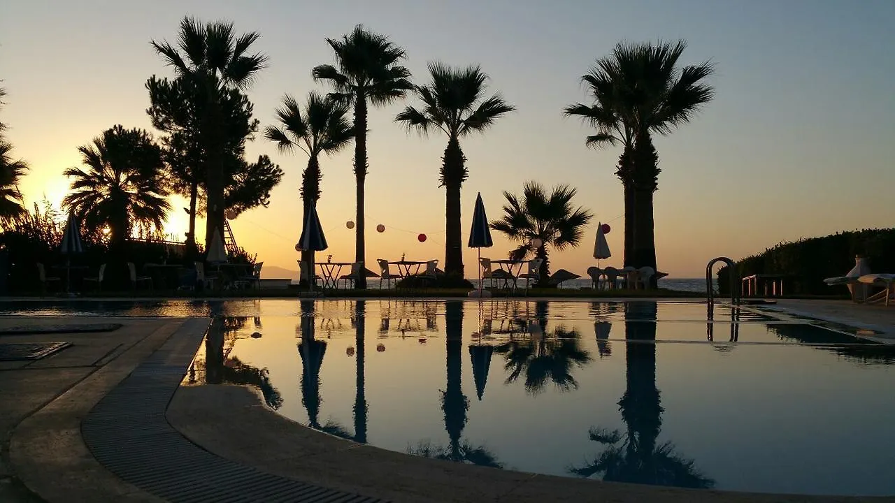 Guzelcamlı Art Beach Hotel