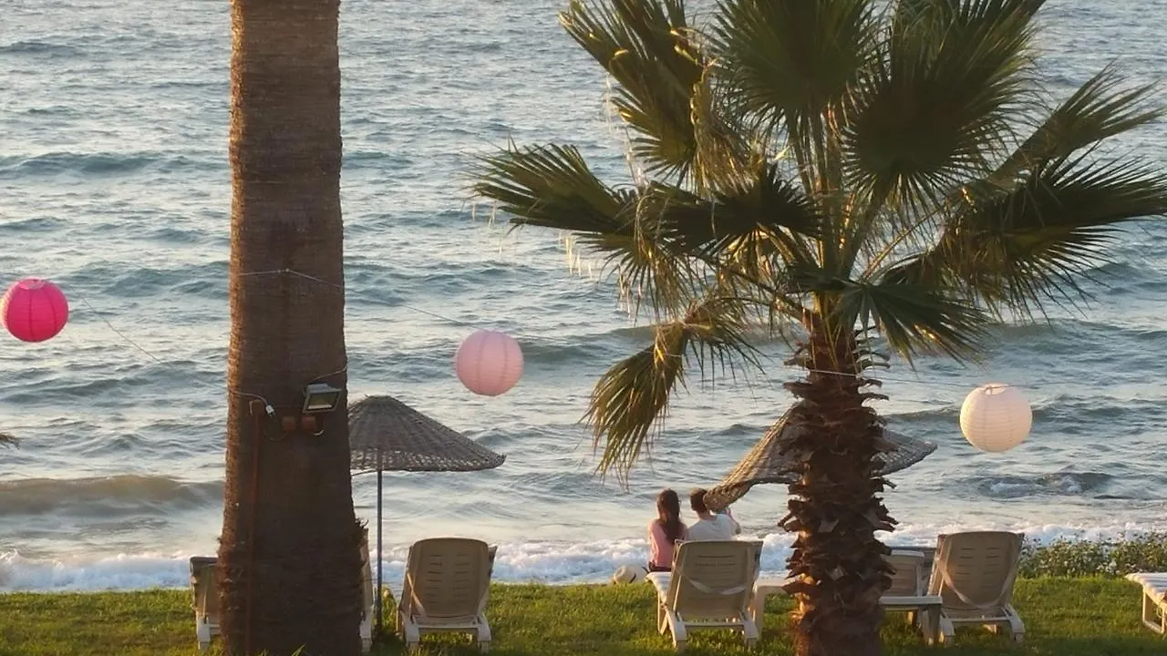 Art Beach Hotel Guzelcamlı